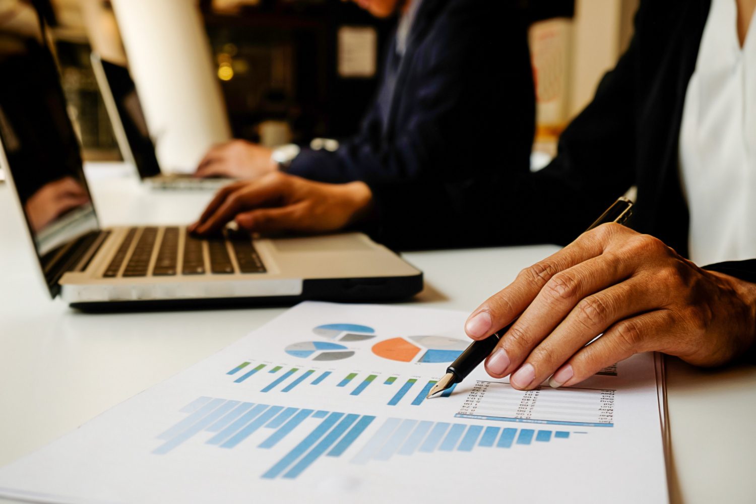 Rivoluzionare le decisioni finanziarie con l’analisi dati